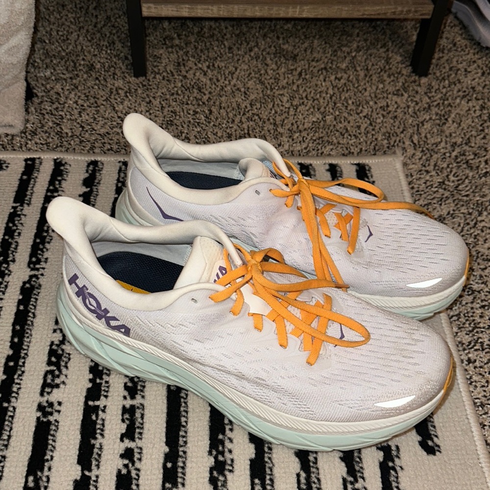 Hoka Clifton 8
